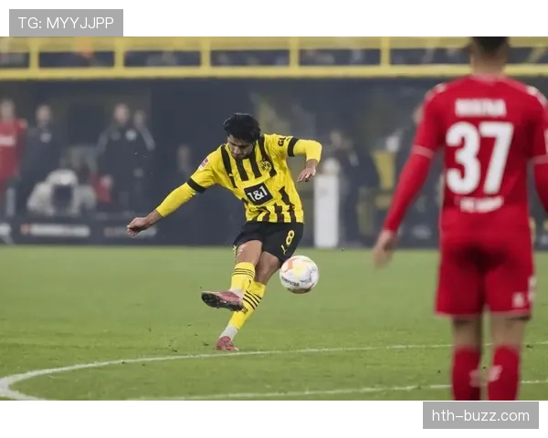 多特蒙德中场一断就崩,推进变失控藏不住了 多特蒙德中场一断就崩,推进变失控藏不住了